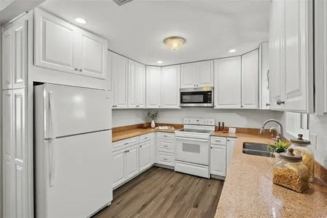 2318 Caesar Way S St Petersburg FL 33712