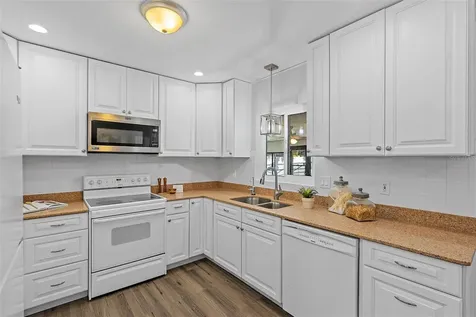 2318 Caesar Way S St Petersburg FL 33712