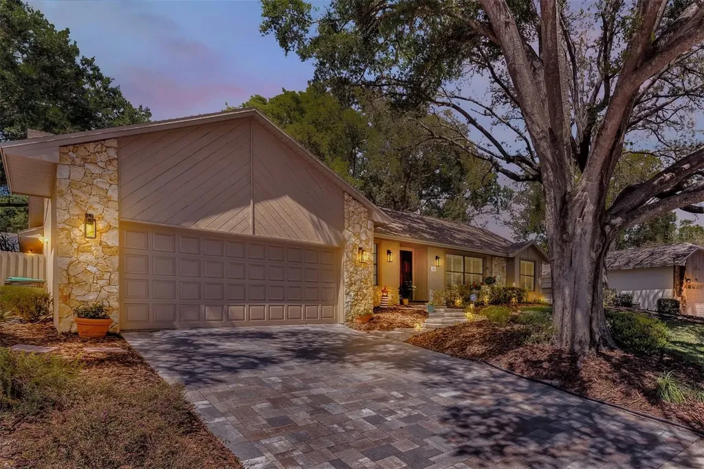 944 American Beauty Street Orlando FL 32818