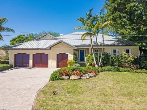 5132 Sandy Shore Avenue Sarasota FL 34242