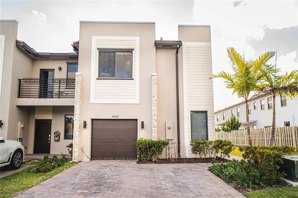 20636 NE 5th Place Miami FL 33179