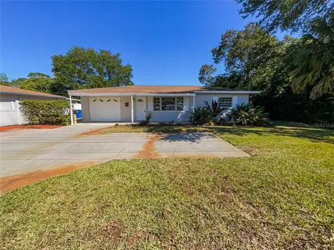 6281 38th Avenue N St Petersburg FL 33710
