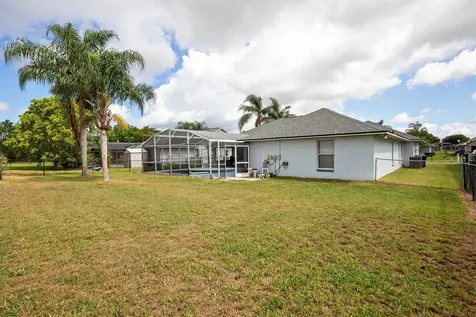 2384 Sweetwater Boulevard Saint Cloud FL 34772