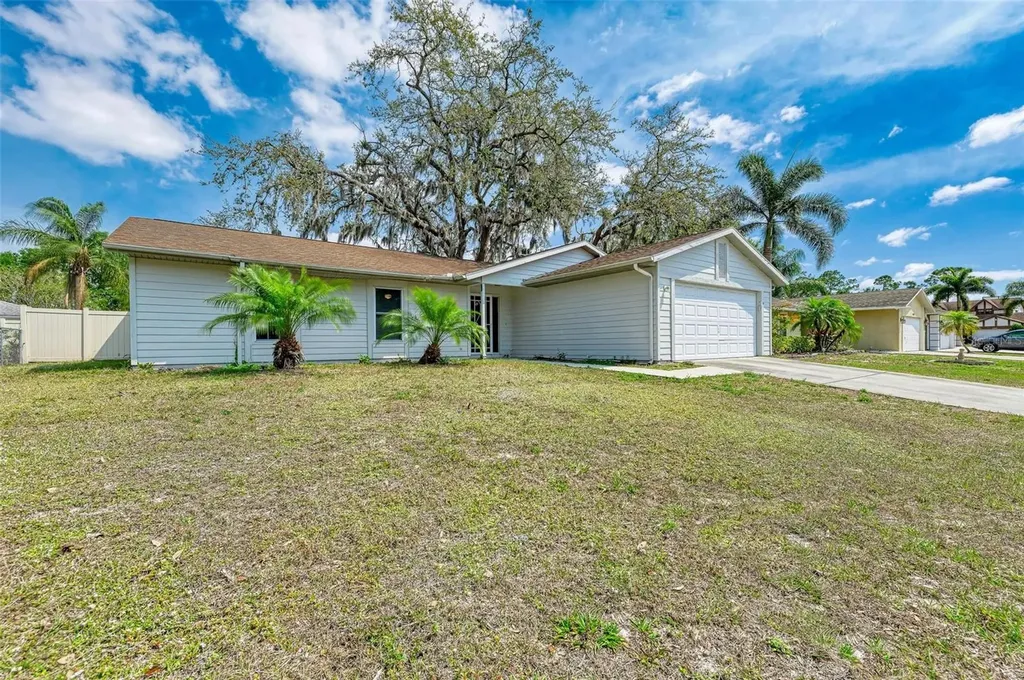 2525 W Burr Oak Court Sarasota FL 34232