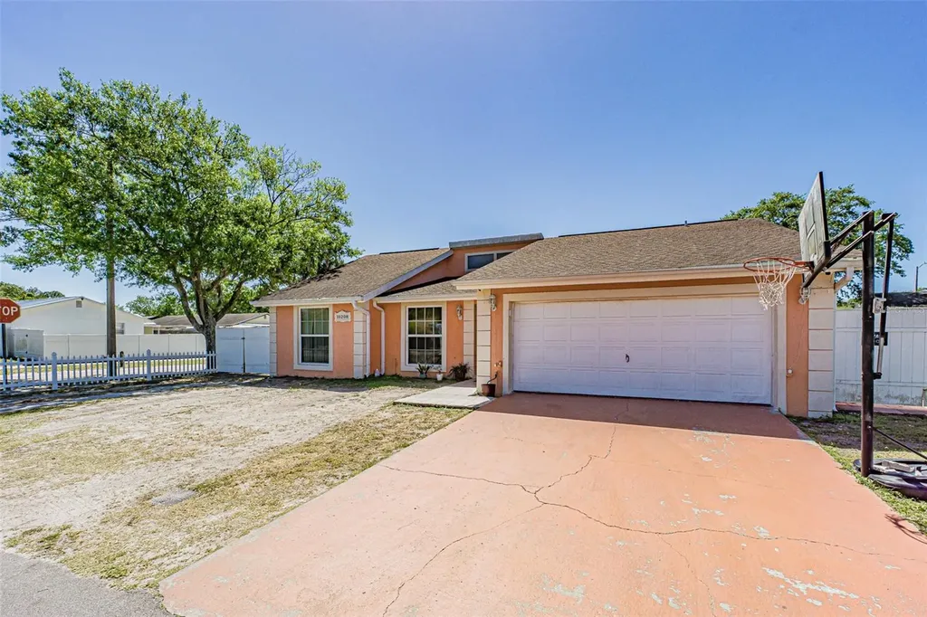 10208 Wexford Court Tampa FL 33615