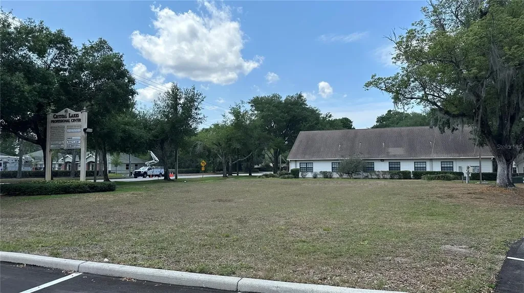 209 Crystal Grove Boulevard Lutz FL 33548