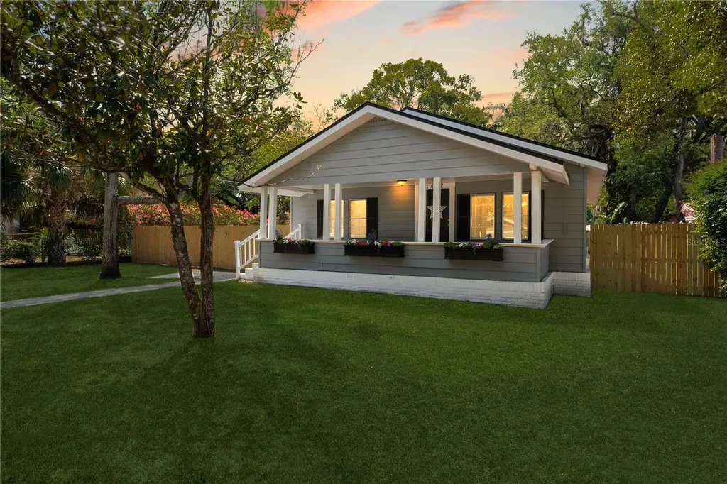 1412 W Arctic Street Tampa FL 33604