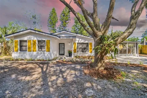 8007 Pine Hill Drive Tampa FL 33617