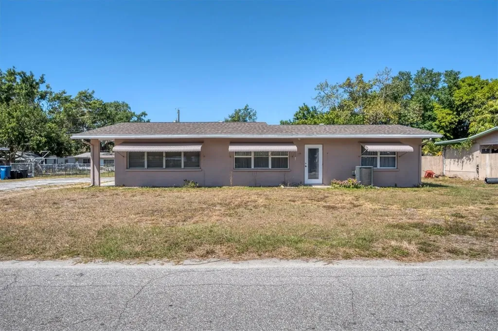 5810 17th Street W Bradenton FL 34207