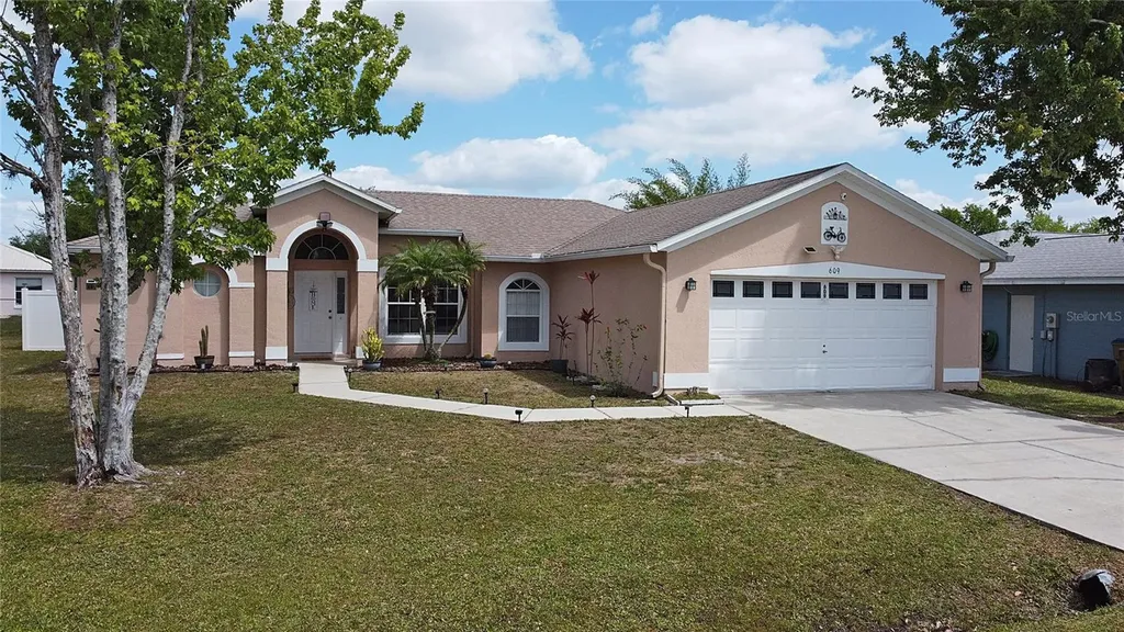 609 Heraldo Court Kissimmee FL 34758