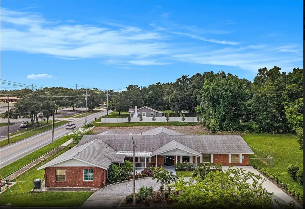 825 Plum Street Lakeland FL 33801