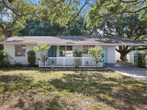 621 N Pompano Avenue Sarasota FL 34237