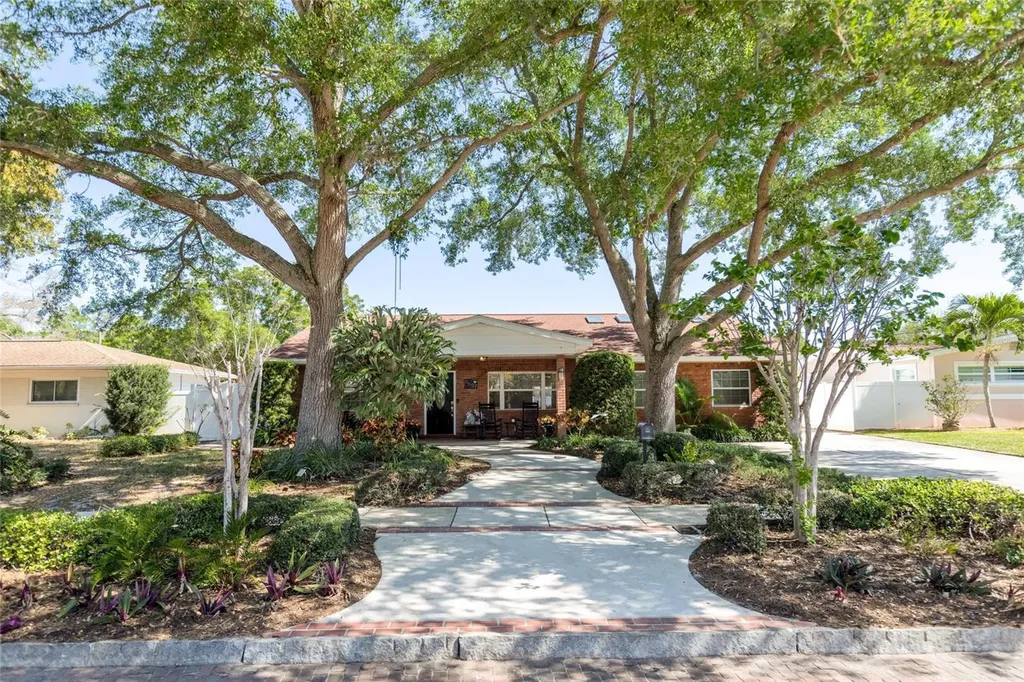6657 Bougainvilla Avenue S St Petersburg FL 33707