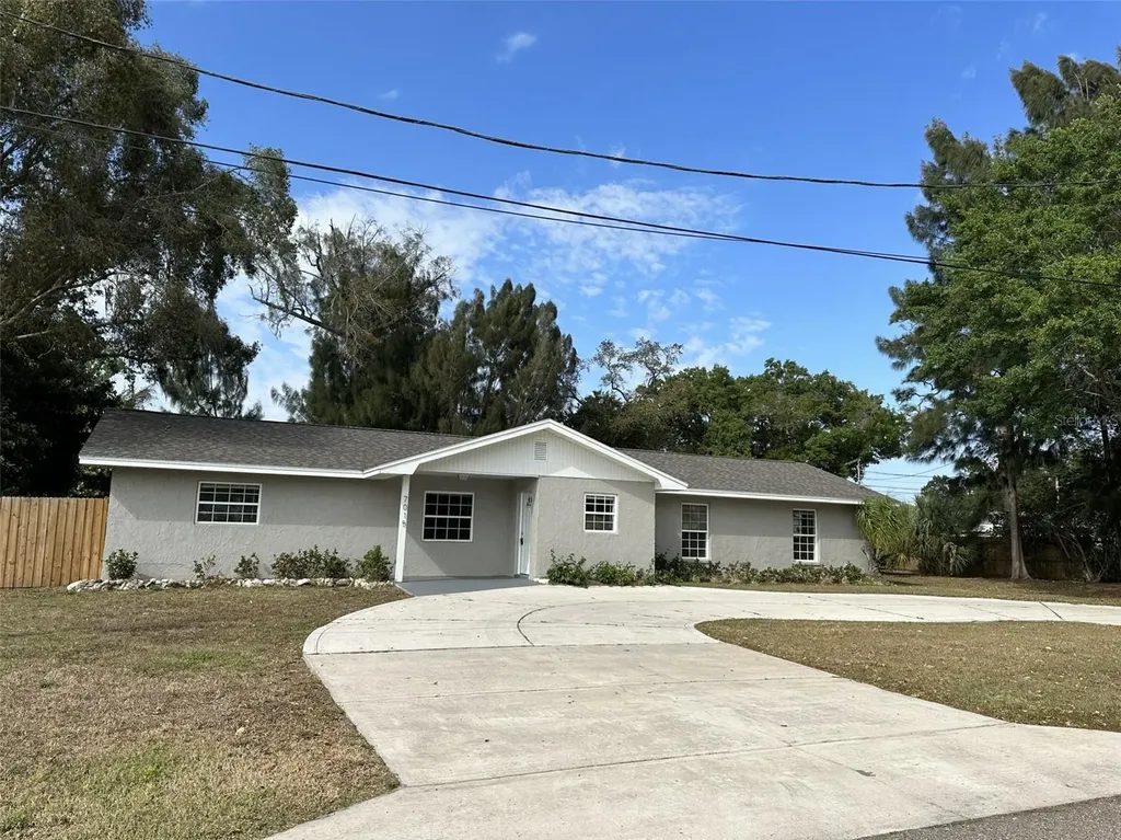 7015 53rd Avenue N St Petersburg FL 33709