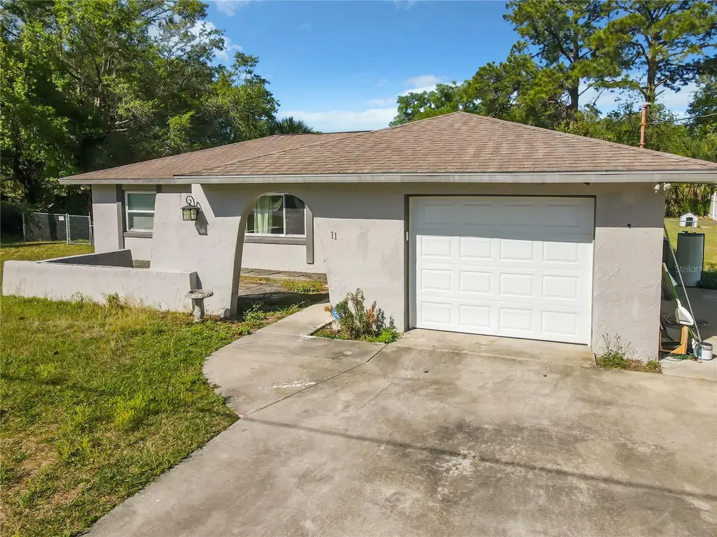 11 N Country Club Drive Crystal River FL 34429