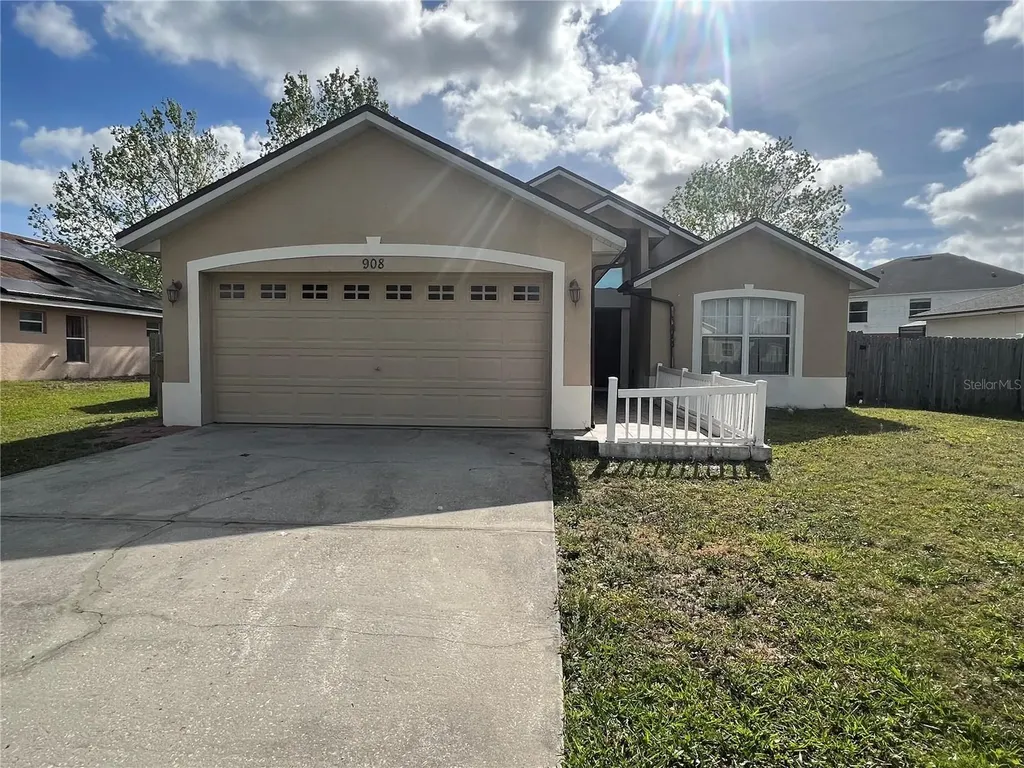 908 Gillingham Court Kissimmee FL 34758