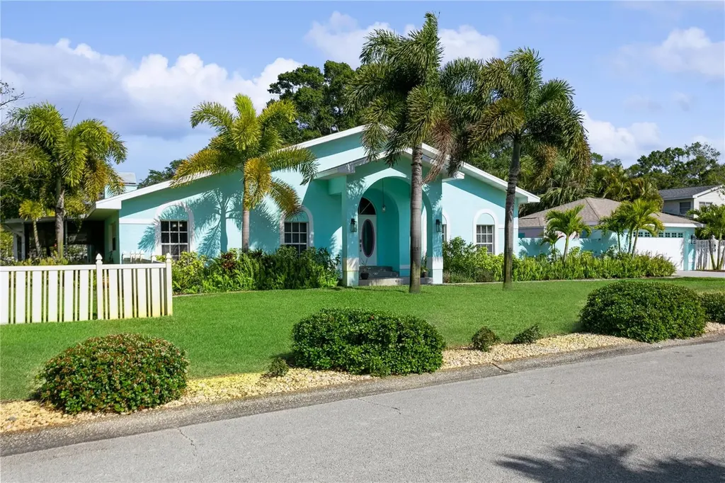 7960 Country Club Road N St Petersburg FL 33710