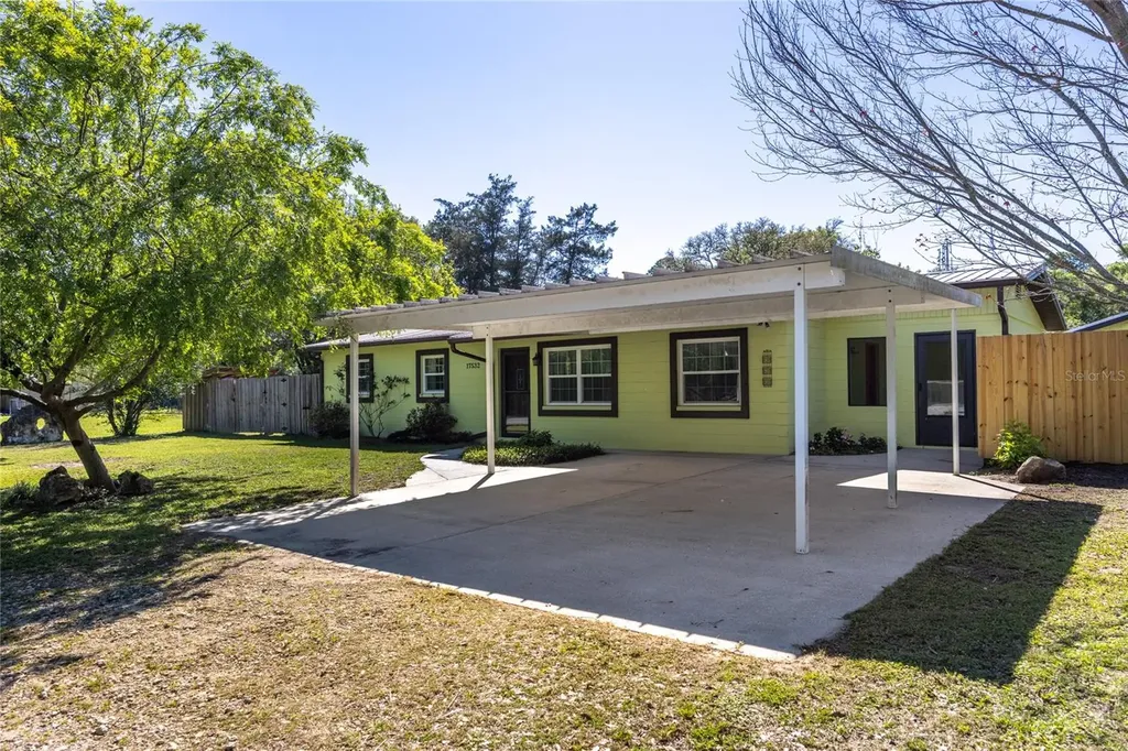 17532 NW 241st Street High Springs FL 32643
