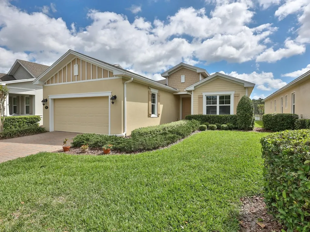 1643 Victoria Gardens Drive Deland FL 32724