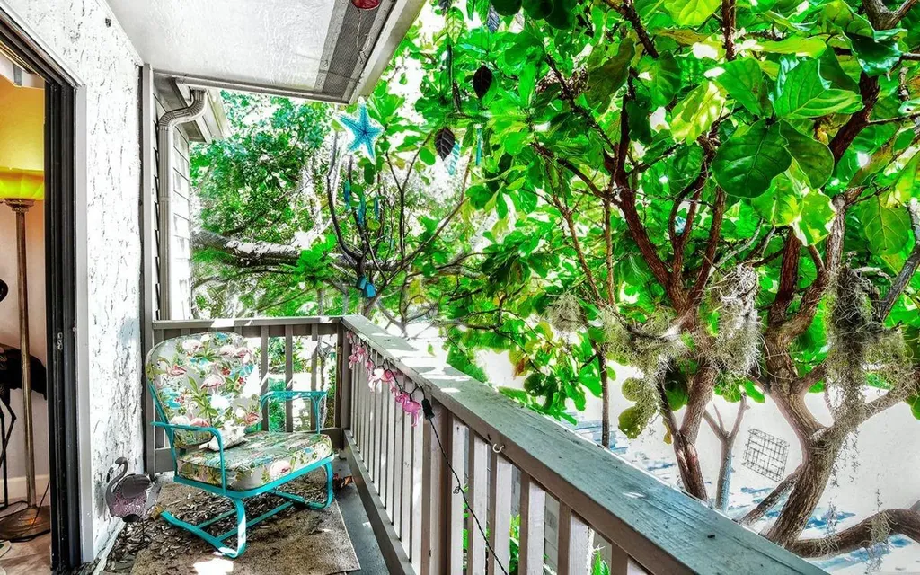 1633 Boathouse Circle Sarasota FL 34231