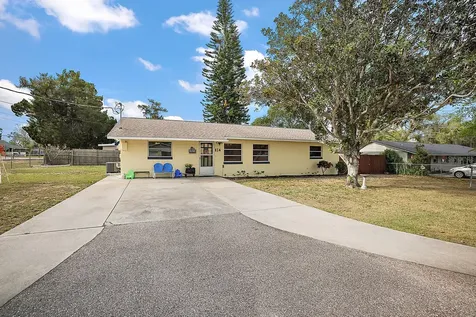 814 Mclain Court Tavares FL 32778