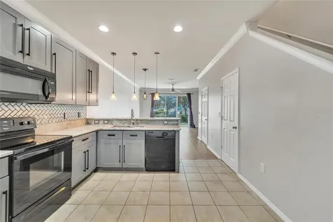 5053 White Sanderling Court Tampa FL 33619