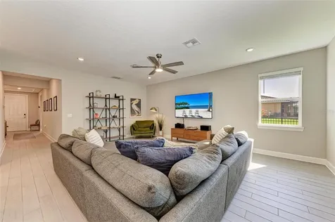 13714 Saw Palm Creek Trail Bradenton FL 34211