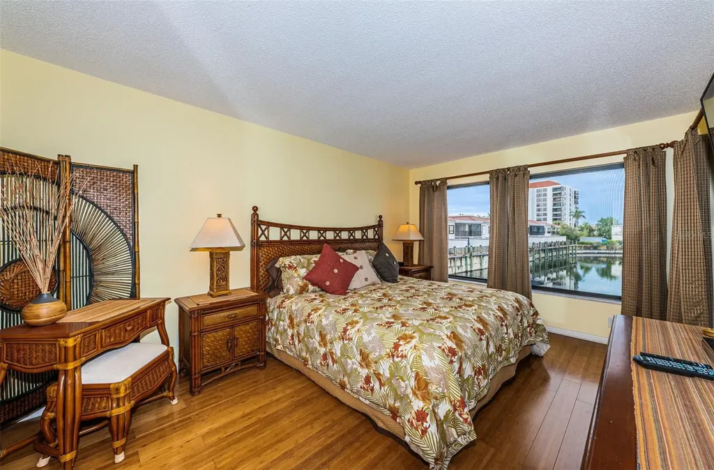 6281 Bahia Del Mar Boulevard St Petersburg FL 33715