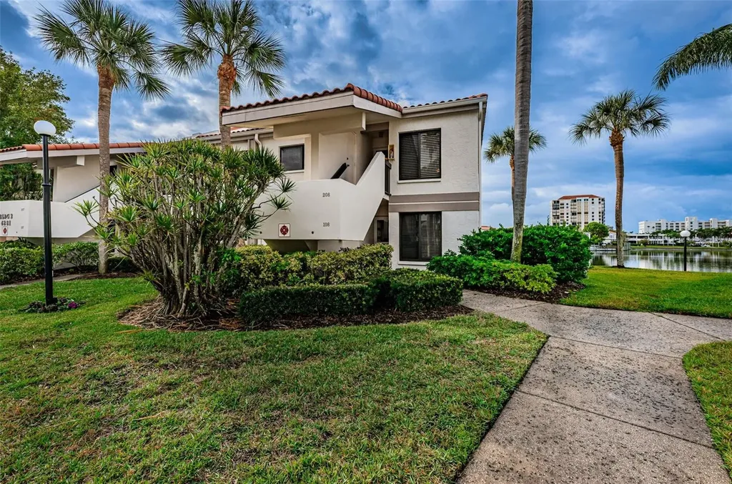 6281 Bahia Del Mar Boulevard St Petersburg FL 33715