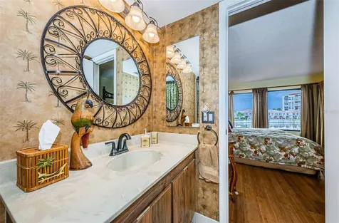 6281 Bahia Del Mar Boulevard St Petersburg FL 33715