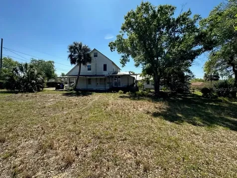 520 S 10th Street Lake Wales FL 33853