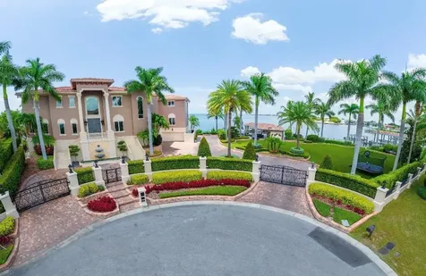 5138 W Longfellow Avenue Tampa FL 33629
