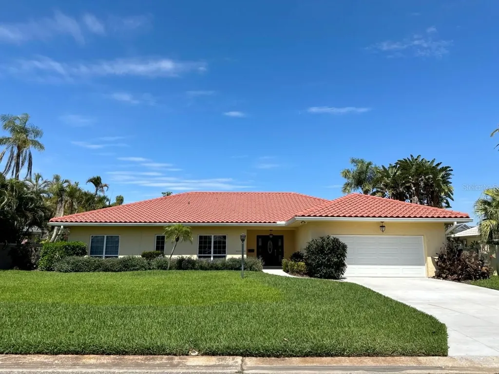 5830 Leeland Street S St Petersburg FL 33715