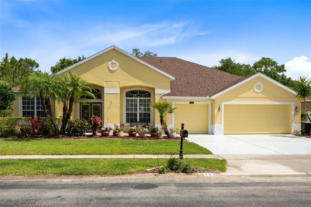 425 Osprey Lakes Circle Chuluota FL 32766