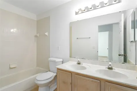 901 Maple Creek Drive Orlando FL 32828