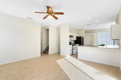901 Maple Creek Drive Orlando FL 32828