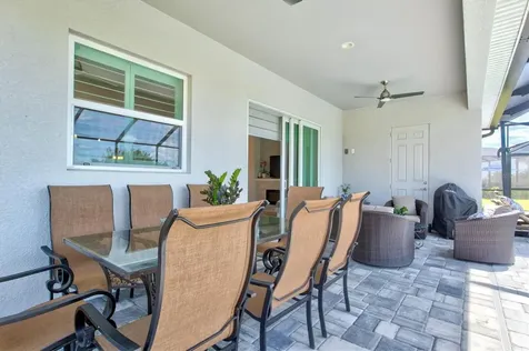 430 Whistler Glen Bradenton FL 34212