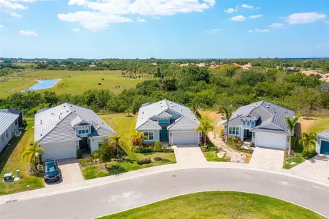 430 Whistler Glen Bradenton FL 34212