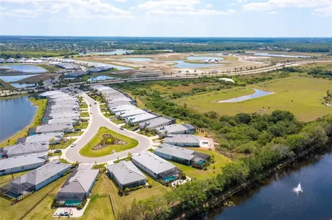 430 Whistler Glen Bradenton FL 34212