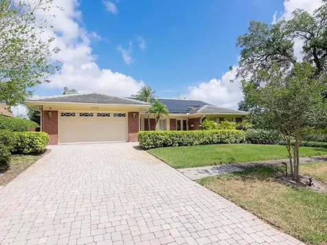 2310 Grovewood Road Clearwater FL 33764