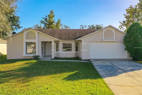 335 Chelmsford Court Kissimmee FL 34758