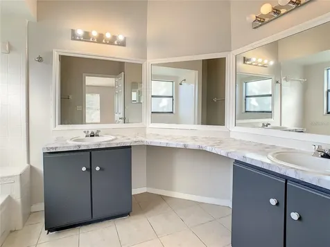 335 Chelmsford Court Kissimmee FL 34758