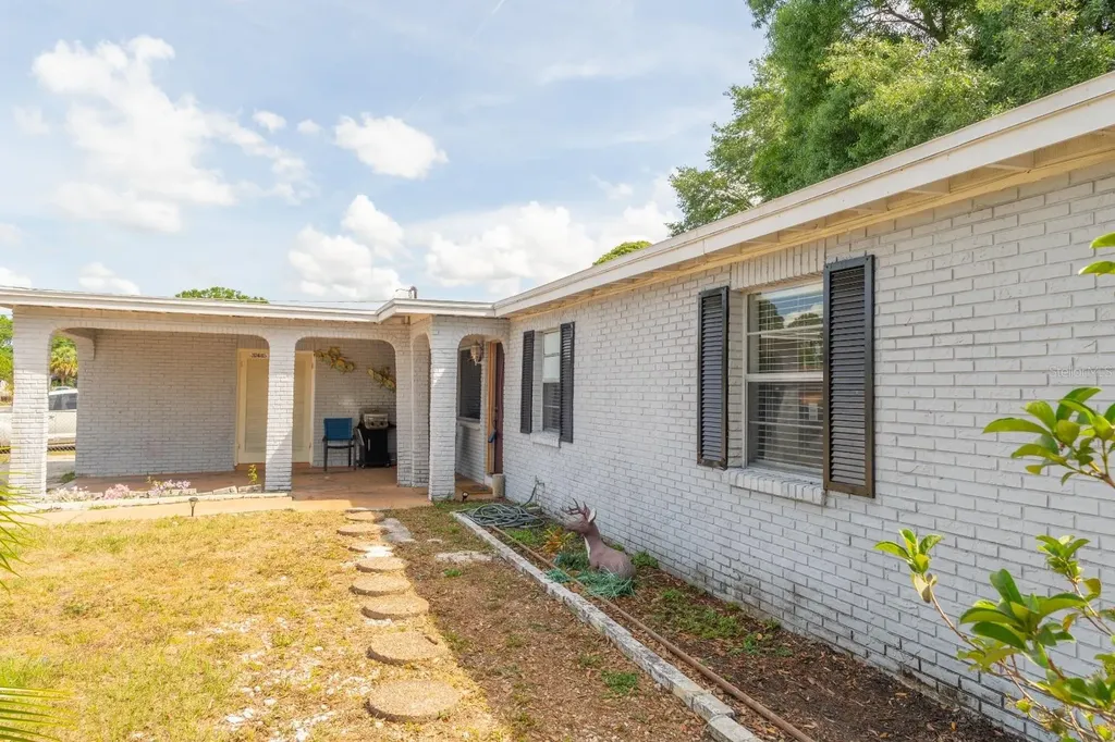 5006 S 86th Street Tampa FL 33619