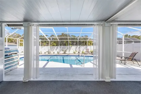 14137 Thacher Avenue Largo FL 33774