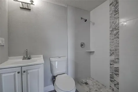 4542 W Hanna Avenue Tampa FL 33614