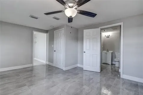 4542 W Hanna Avenue Tampa FL 33614