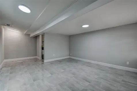 4542 W Hanna Avenue Tampa FL 33614
