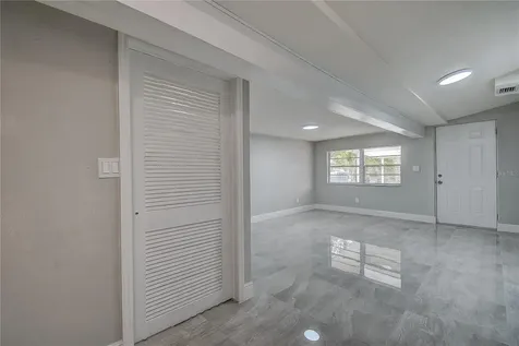 4542 W Hanna Avenue Tampa FL 33614