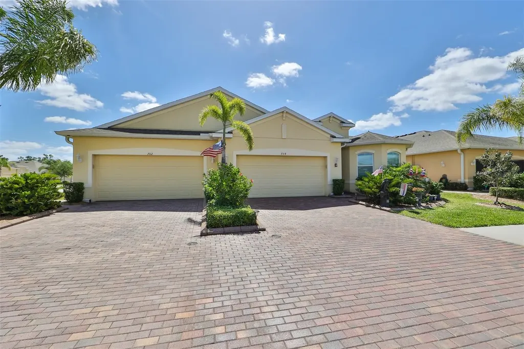 704 Chipper Drive Sun City Center FL 33573