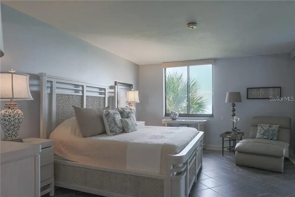 1925 Gulf Of Mexico Drive Longboat Key FL 34228